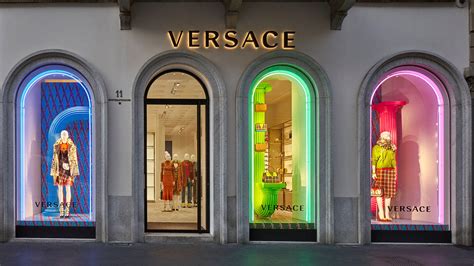 versace milan men& 39|Versace milano menu.